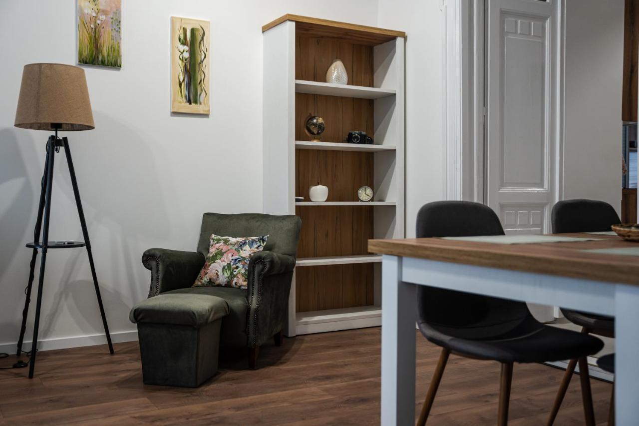 Volenter Lux Apartment Uno Baja Dış mekan fotoğraf