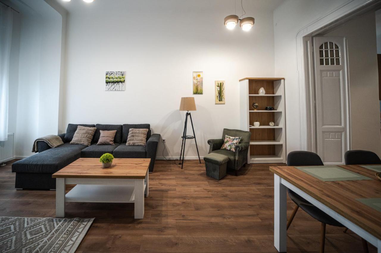 Volenter Lux Apartment Uno Baja Dış mekan fotoğraf